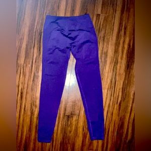 Women’s Aurola Purple leggings